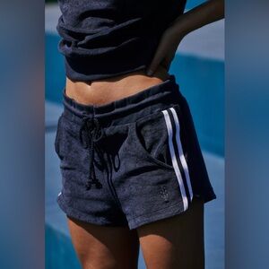 FP Movement Towel Terry shorts with pockets! XL navy blue